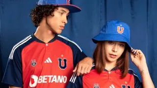 La U presentó su camiseta alternativa con “Chorri” Palacios y Fernanda Pinilla a la cabeza