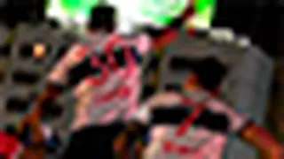 Castillo y Bravo celebraron junto a hinchas de U. Católica en Plaza Italia