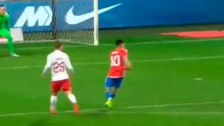 Marcelino Núñez desperdició una clara opción para poner a Chile en ventaja