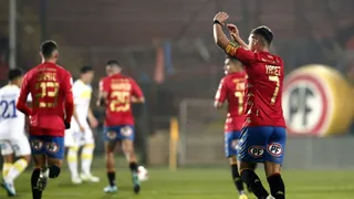 Garate y Yáñez lideraron el triunfo de Unión Española sobre Barnechea en Copa Chile