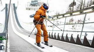 La increíble hazaña acrobática en esquí del medallista suizo Fabián Bösch