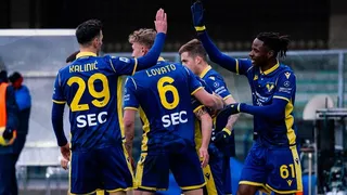 Crotone de Luis Rojas no pudo con Hellas Verona en la liga italiana