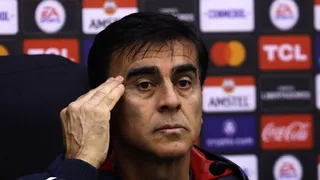 Gustavo Quinteros abordó acusación contra Jordhy Thompson y anticipó duelo con Monagas