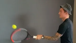 Toni Kroos aceptó con éxito el desafío de Roger Federer