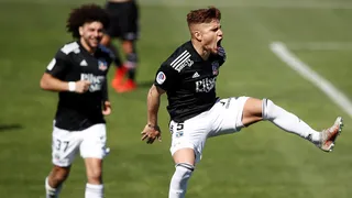 Leonardo Gil golpeó a Palestino con un impecable golazo de tiro libre