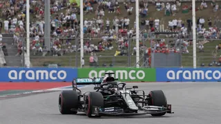 Lewis Hamilton llevó su solidez a Sochi y ganó la pole en el GP de Rusia