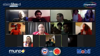 Hinchada Cooperativa premió a cuatro fanáticos de La Roja por su apoyo en el duelo ante Colombia