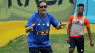 Mario Salas dejó la puerta a abierta al fichaje de un chileno en Sporting Cristal