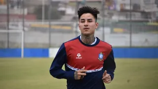 Erick Pulgar sorprendió y apareció en el entrenamiento de Antofagasta