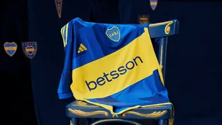Edinson Cavani encabezó la presentación de la nueva camiseta de Boca