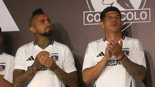 “Es de los mejores capitanes que he tenido”: Arturo Vidal respalda al máximo a Esteban Pavez