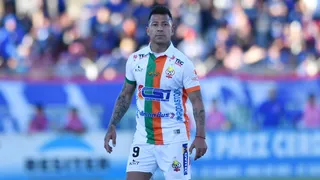 Figuras de Colo Colo y Universidad de Chile participaron en lanzamiento de tienda deportiva más grande de Sudamérica