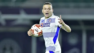 Cruz Azul de Igor Lichnovsky sigue líder en México tras batir a Mazatlán