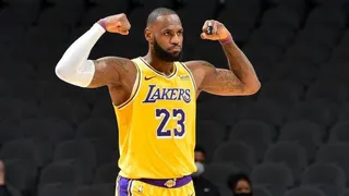LeBron James tuvo nuevamente una jornada inspirada en victoria de Lakers ante Timberwolves