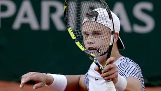 Holger Rune sacó adelante un duro duelo ante el argentino Francisco Cerúndolo