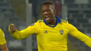 Luis Advíncula frenó el ímpetu inicial de Colo Colo ante Boca Juniors con un golazo de zurda