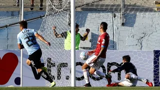 Roberto Gutiérrez anotó de cabeza y golpeó a la U sobre el final del primer tiempo