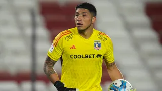 Postulan a un “viejo conocido” de Jorge Almirón para reemplazar a Cortés en Colo Colo