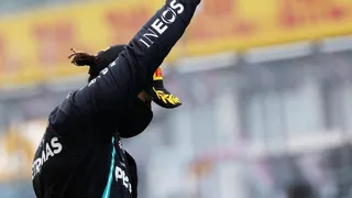 Lewis Hamilton protestó contra el racismo tras quedarse con el Gran Premio de Estiria en Austria