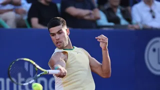 Carlos Alcaraz ratificó el favoritismo y avanzó a cuartos en el ATP de Buenos Aires