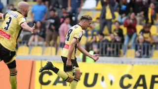 Coquimbo Unido superó en el clásico a Deportes La Serena y logró su primer triunfo en el torneo