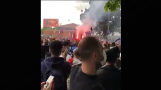 El eufórico festejo de los fanáticos de Inter tras conquistar el título del Calcio