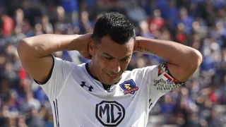 Esteban Paredes será suplente en Colo Colo para el duelo ante Curicó Unido