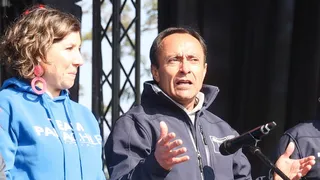 Ministro Jaime Pizarro viajó a París y tendrá dos especiales tareas