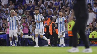 Argentina vio truncado su largo invicto al caer ante Uruguay en La Bombonera