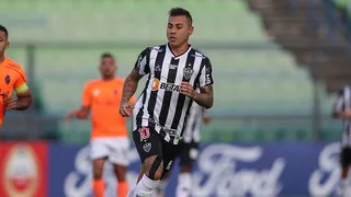 Medio brasileño pidió que Atlético Mineiro mande a Eduardo Vargas a “calentar la banca”