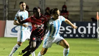 Sebastián Beccacece debutó en Racing con un triunfo sobre Atlético Paranaense en amistoso