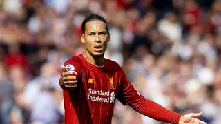El feo error de Van Dijk en la derrota de Liverpool ante Napoli en la Champions League