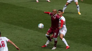 “Son un desastre”: El reclamo de Jaime Valdés por el gol anulado a “Chupete” Suazo ante Huachipato