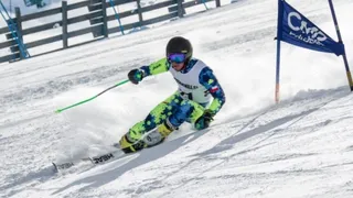 Chileno Andrés Figueroa ganó oro en importante torneo de esquí en Estados Unidos