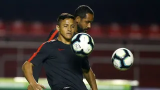 Alexis y Castillo participaron de la práctica de la Roja en el Estadio Morumbí