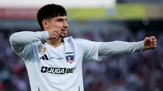 Colo Colo congela la renovación de Alexander Oroz: Hay una importante razón