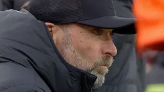 La profunda emoción de Jürgen Klopp tras ser homenajeado por hinchas de Liverpool