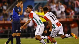 Palestino otra vez remontó ante Talleres y celebró en San Carlos la clasificación en la Libertadores
