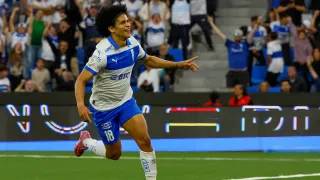 “No está confirmado ni…”: En U Católica mantienen el suspenso por el futuro de Eduard Bello