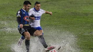 “Perdió el fútbol”: El lapidario análisis de Toño Prieto tras el Huachipato-UC en inundada cancha