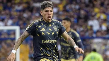 Deja atrás el castigo: Carlos Palacios vuelve al gol para mantener líder a Boca Juniors