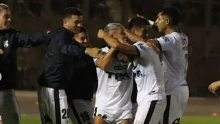 San Marcos de Arica aplastó a U. de Concepción y se mantuvo al alza en la Primera B