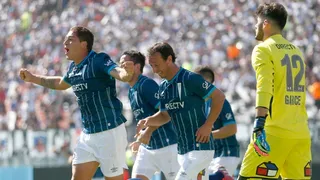 Walter Ibáñez puso el 2-0 parcial de U. Católica ante Colo Colo en el Monumental