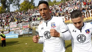 Lucas Barrios: Devolver el cariño de Colo Colo marcando goles es una alegría muy grande