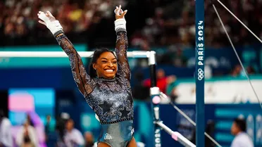 Simone Biles “enamoró” a París en su regreso a los Juegos Olímpicos
