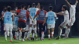 ¡Desahogo! Alexis Sánchez desde el tiro de esquina provocó el autogol de Paraguay