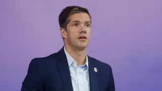 La crisis institucional de la U tiene un nuevo capítulo: Clark le respondió a su querellante