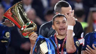 Este viernes comienza la Copa Italia: Conoce todos los chilenos que han ganado el trofeo