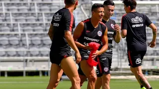 Enfocado y alegre: Las imágenes que compartió Alexis Sánchez de su trabajo con la Roja