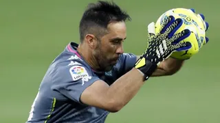 Betis contó con Claudio Bravo en pálido empate contra Celta que le hizo perder terreno en La Liga